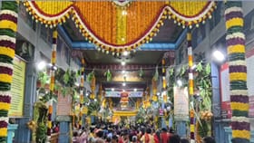 குலசேகரப்பட்டினம் முத்தாரம்மன் கோயில் தசரா திருவிழா கொடியேற்றம்!...